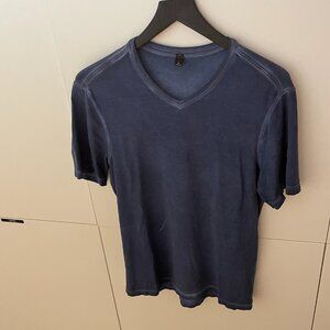Lululemon - V neck T shirt - Blue